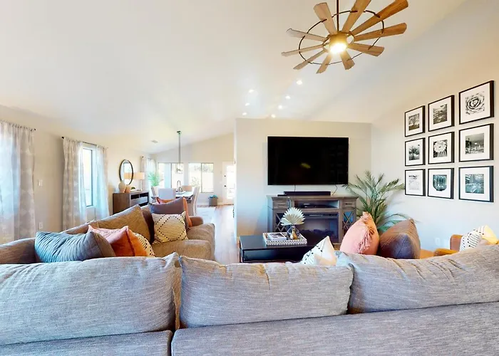 Power Ranch Retreat Holiday home